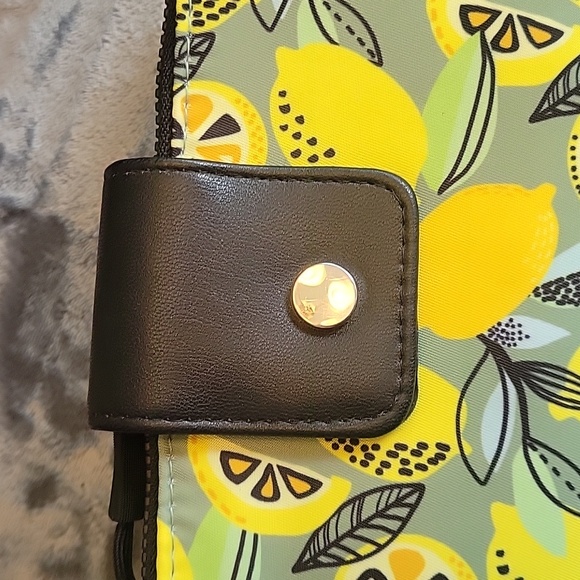 NWT Mundi lemon print wallet - Picture 4 of 11